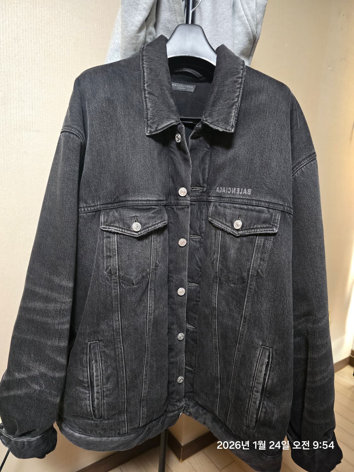 발렌시아가 미러 패디드 데님 자켓 상품이미지2