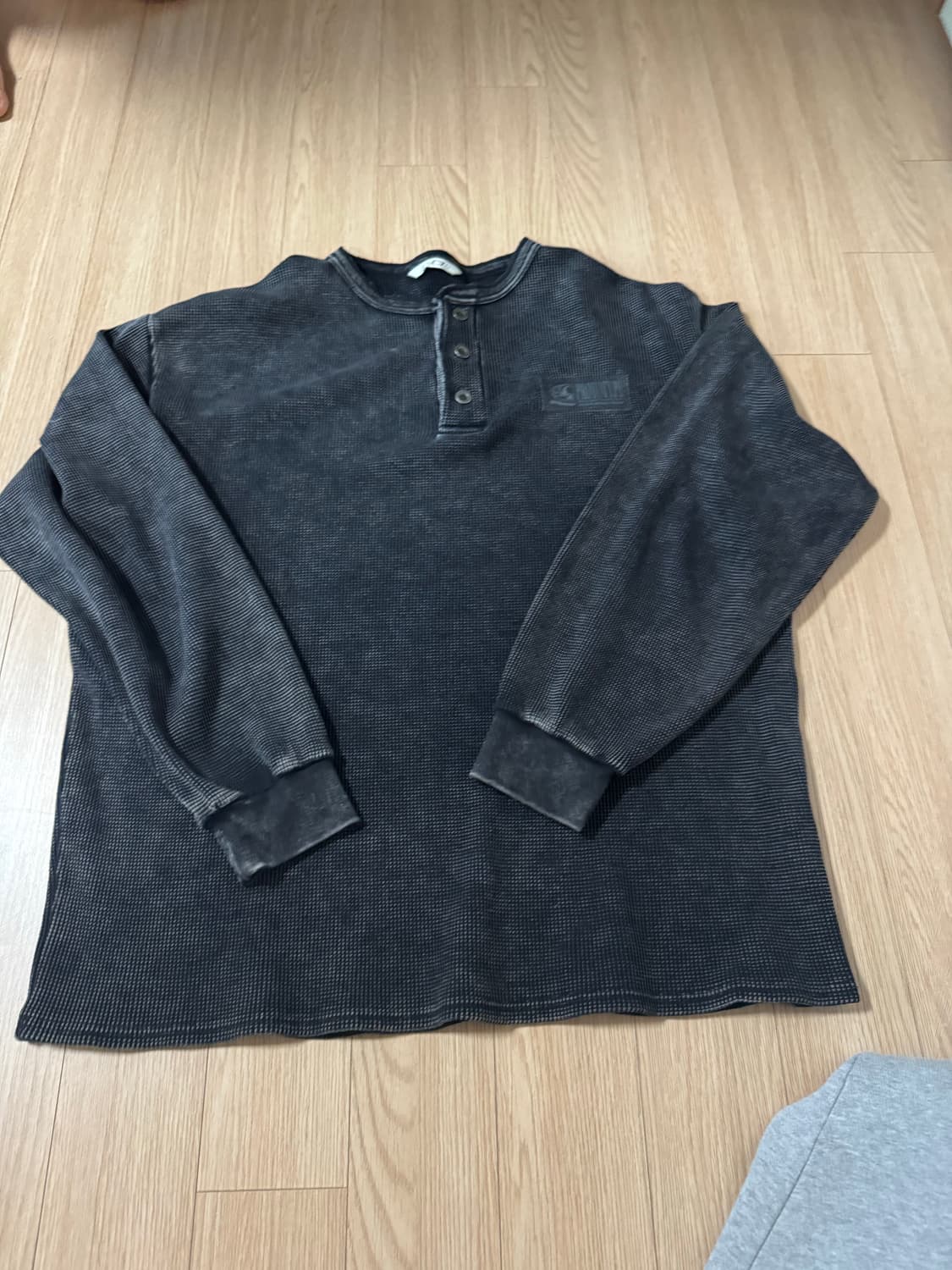 Etce 헨리넥 와플 니트 챠콜 M사이즈 상품이미지1