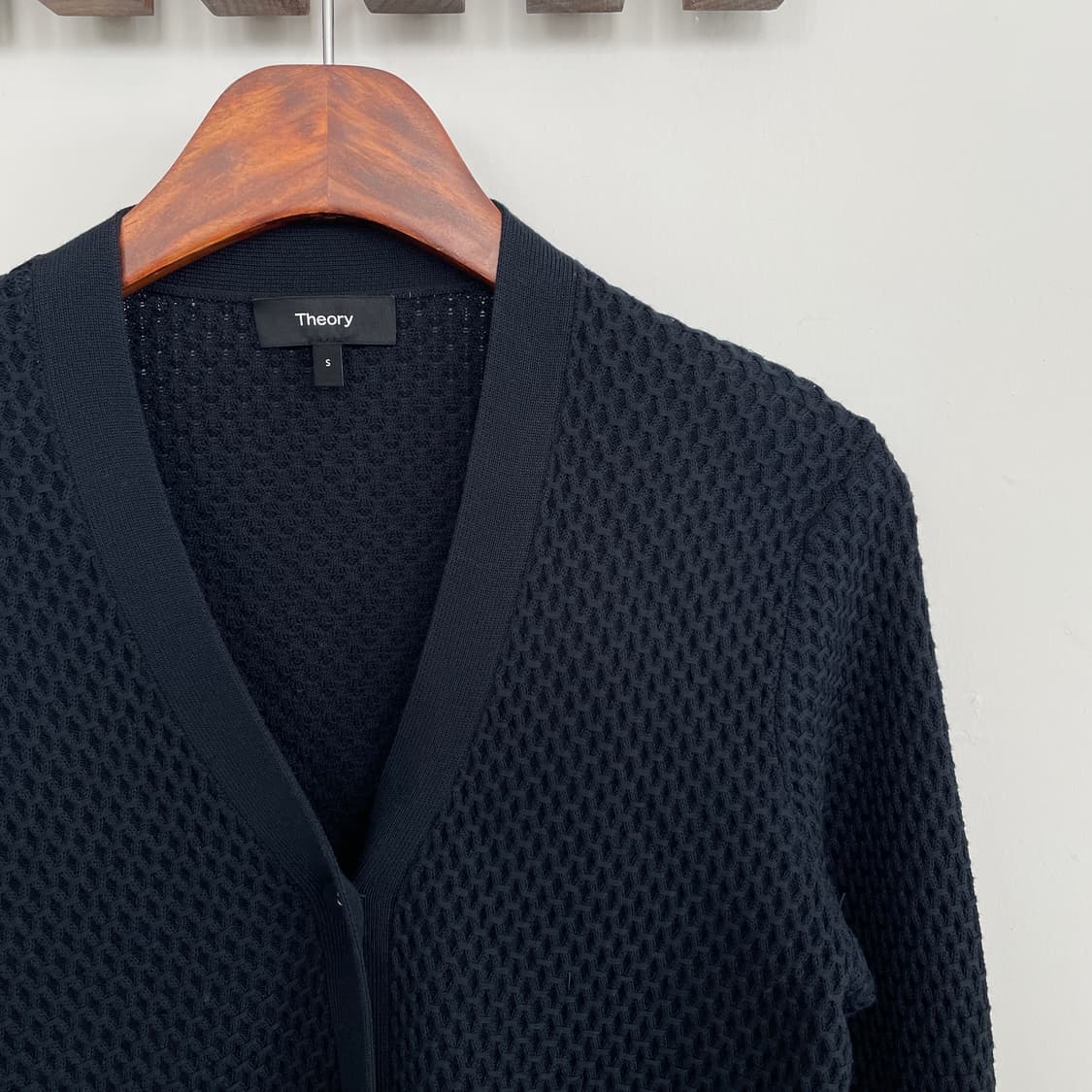 띠어리 크롭 가디건 상품이미지2