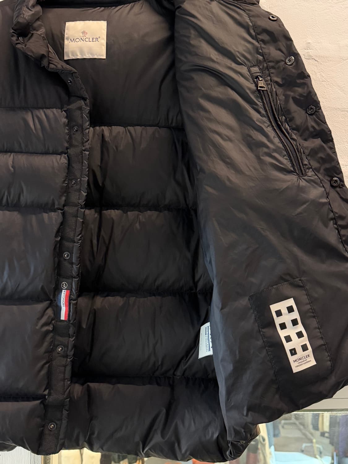 Moncler x Fragment 몽클레어 프라그먼트 블랙 조끼 패딩 4 상품이미지10