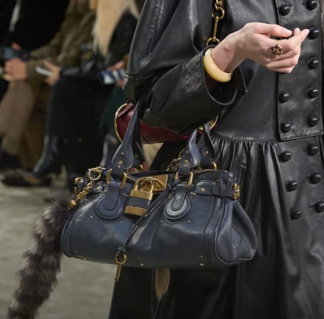 Chloe 패딩턴백 은장 딥네이비 상품이미지3