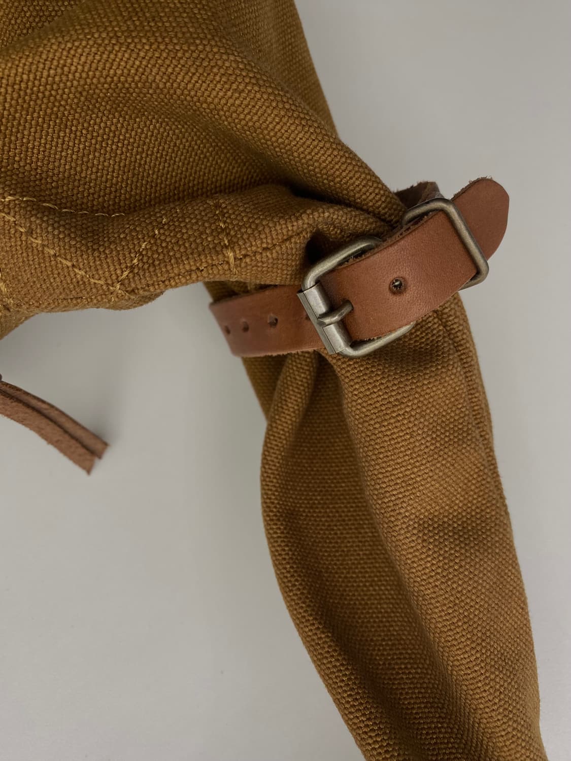 캐피탈 숄더백 크로스백 스너프킨백 호보백 브라운 상품이미지4