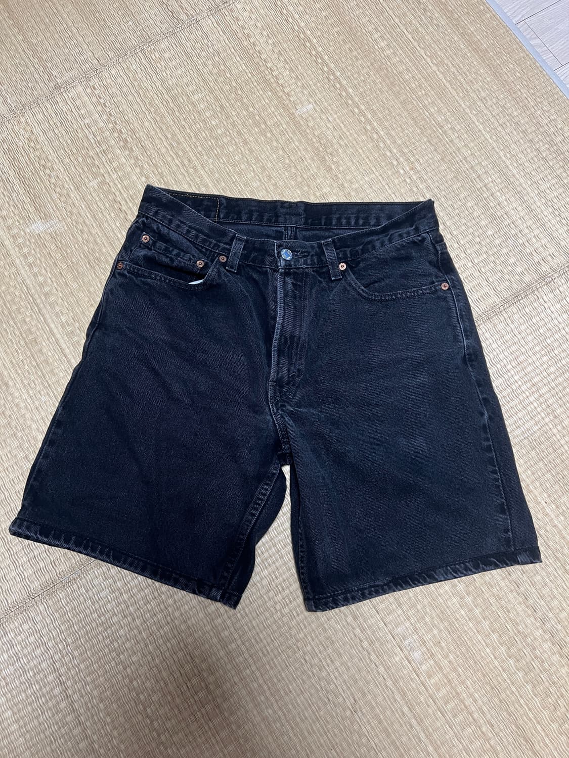 리바이스 빈티지 550 데님 쇼츠 블랙 상품이미지1
