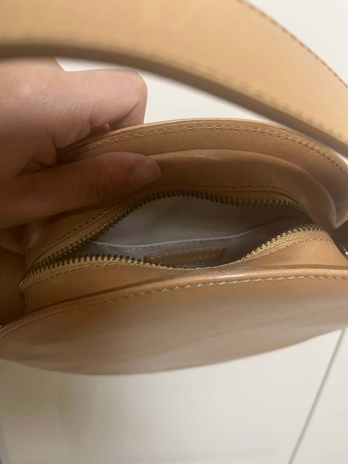 민트앤로즈 레더 핸드백 상품이미지4