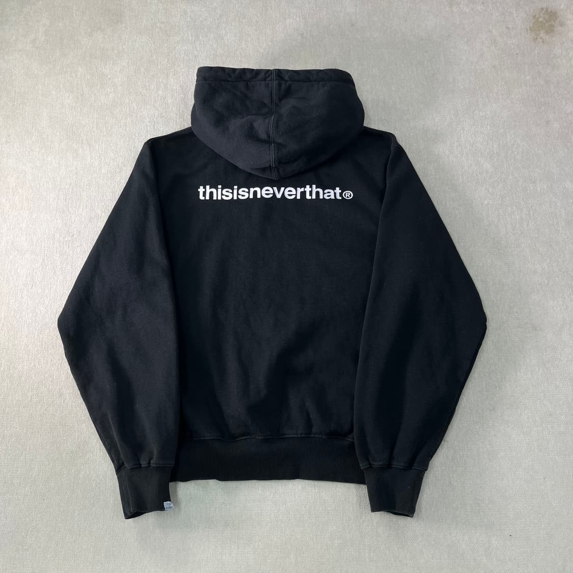 100 디스이즈네버댓 백로고 후드티 상품이미지1