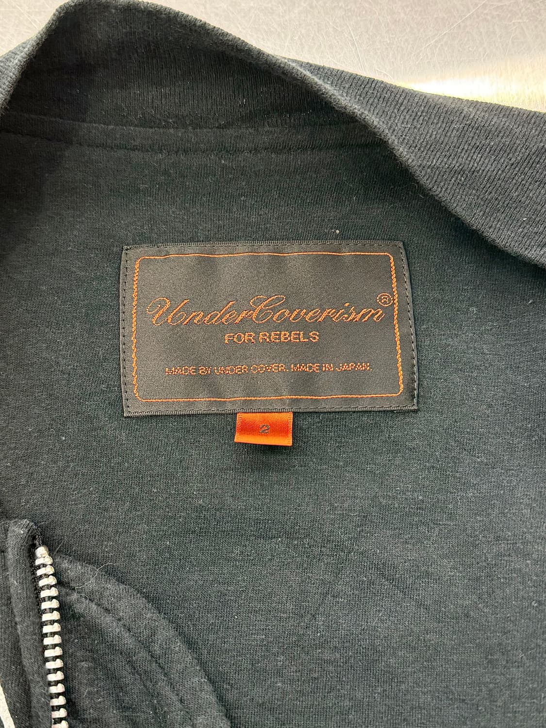 언더커버 06ss T 클라우스 그래픽 블랙 코튼 봄버 자켓 상품이미지7