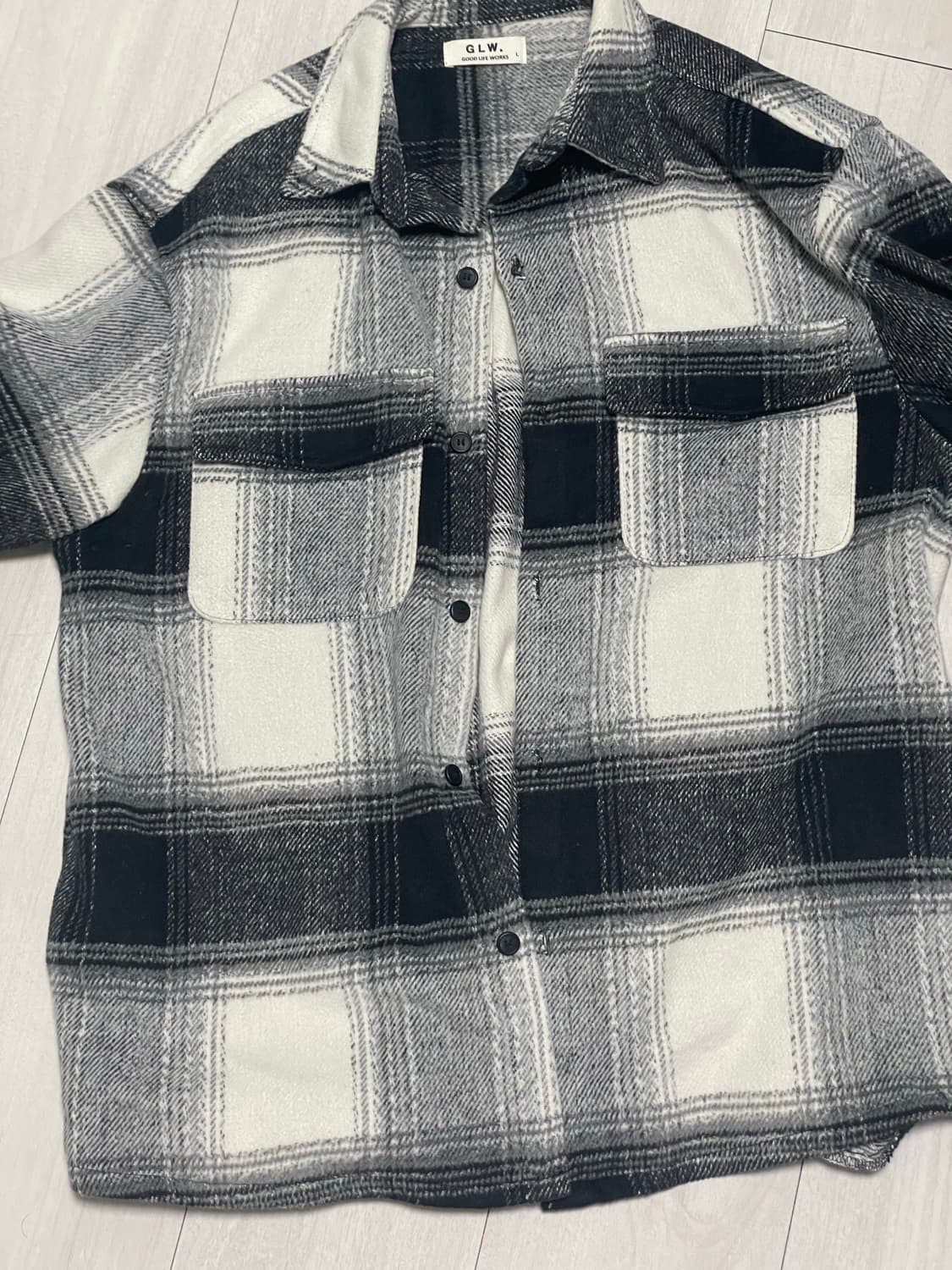굿라이프웍스 오버핏 헤비 투 포켓 체크 셔츠 자켓입니다! 상품이미지1