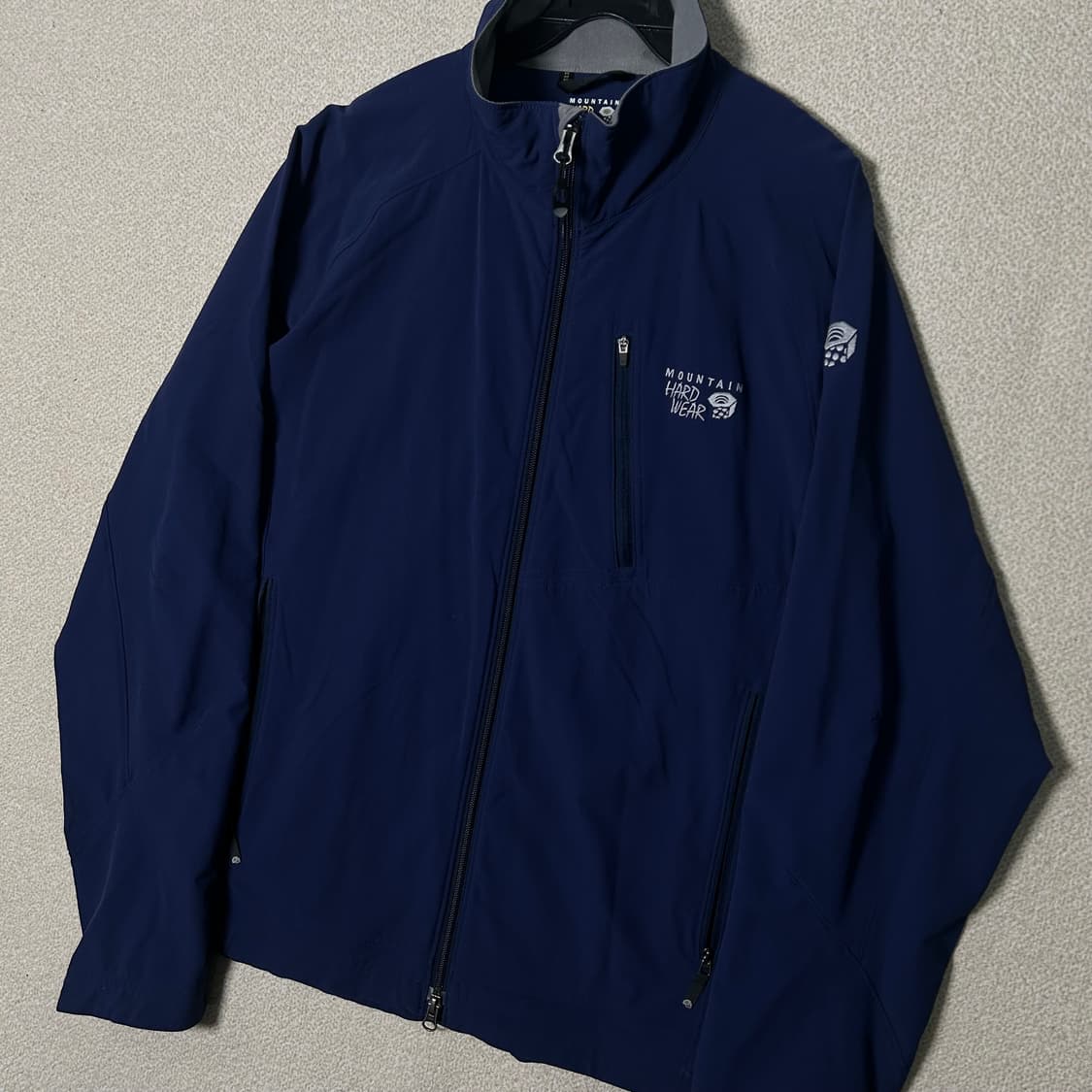 (L) 마운틴하드웨어 네이비 소프트쉘 자켓 상품이미지2