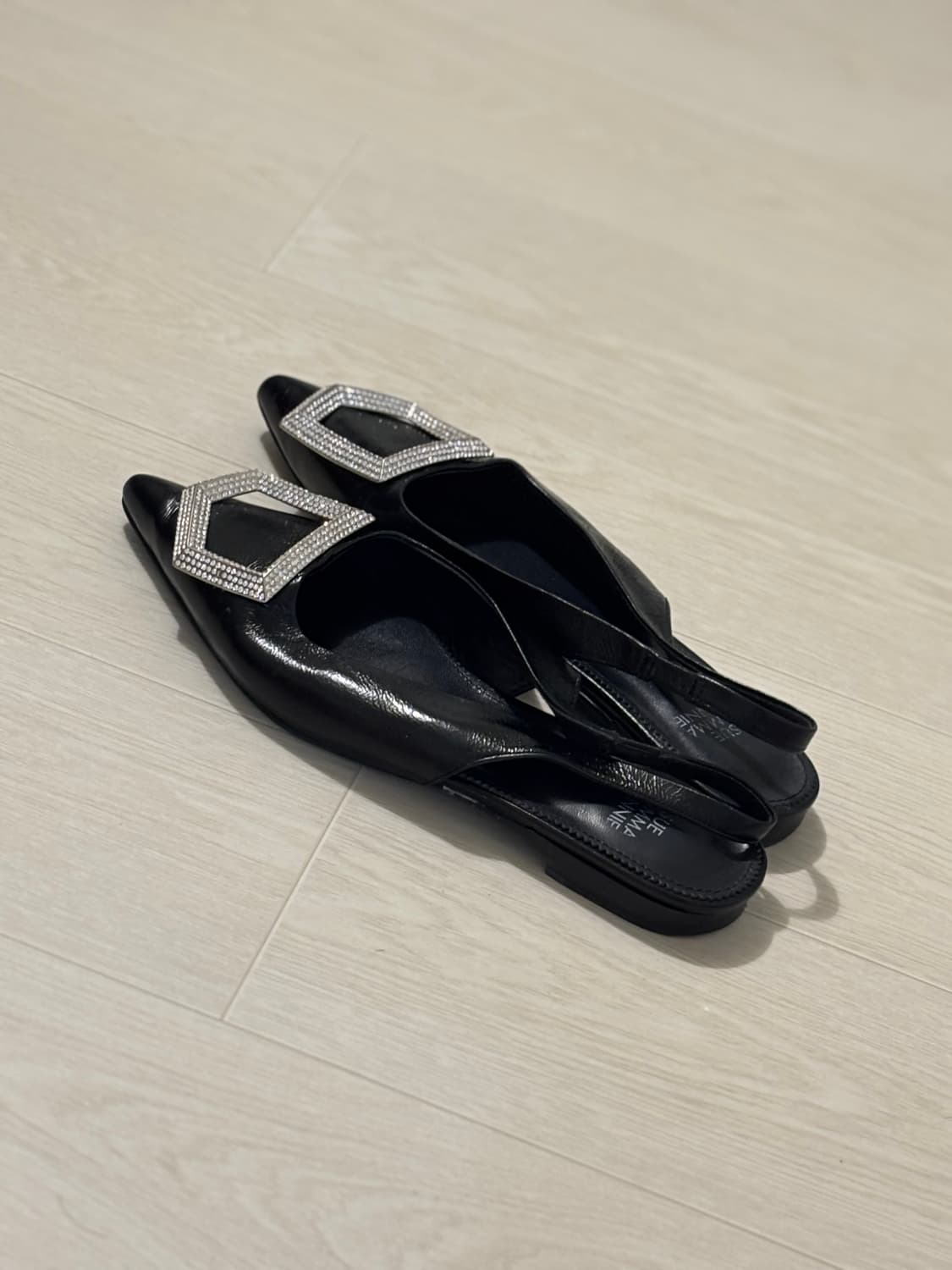 슈콤마보니 스퀘어 크리스탈 슬링백 39(250) 상품이미지7