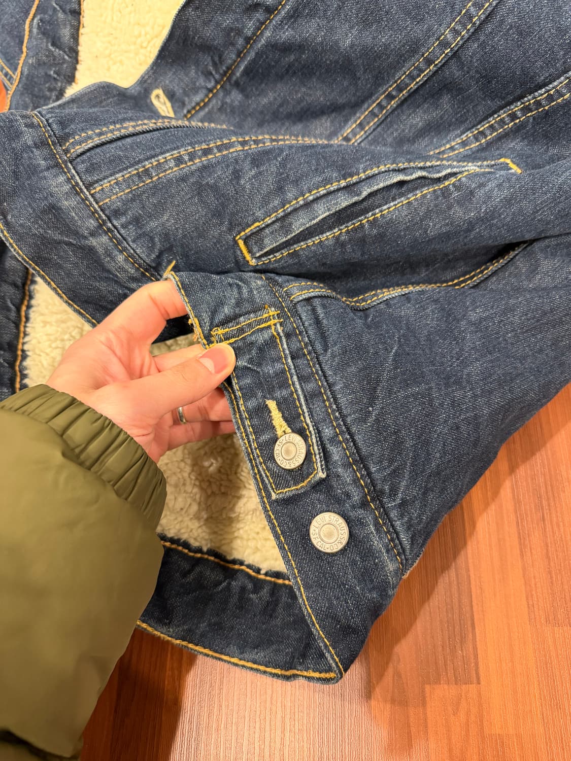 Levis 리바이스 쉐르파 데님 트러커 자켓 상품이미지8