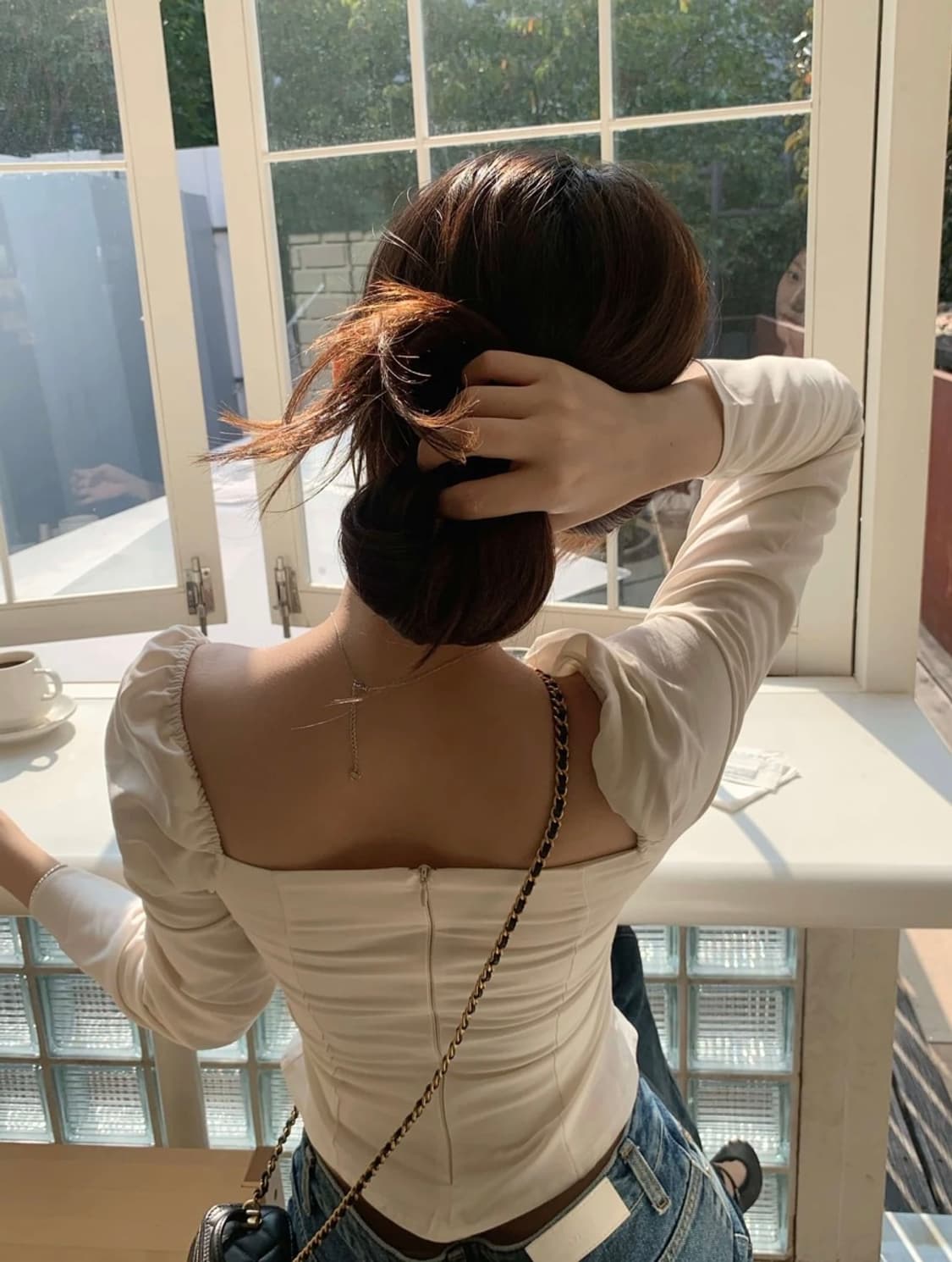 제니오 클린 스퀘어 블라우스 아이보리 상품이미지3