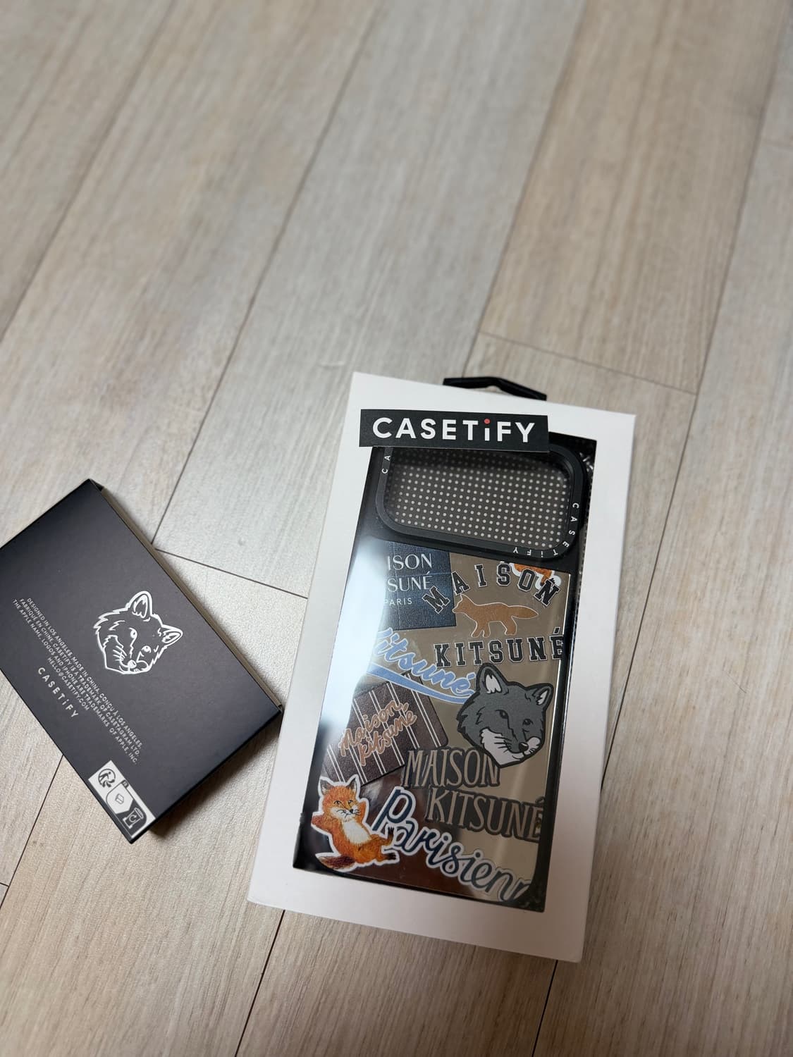 아이폰17프로 맥스 메종키츠네 케이스티파이 케이스 상품이미지2