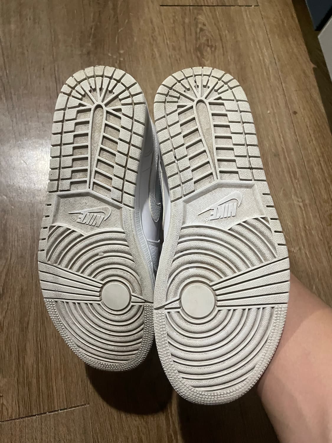 나이키 에어조던1 상품이미지2