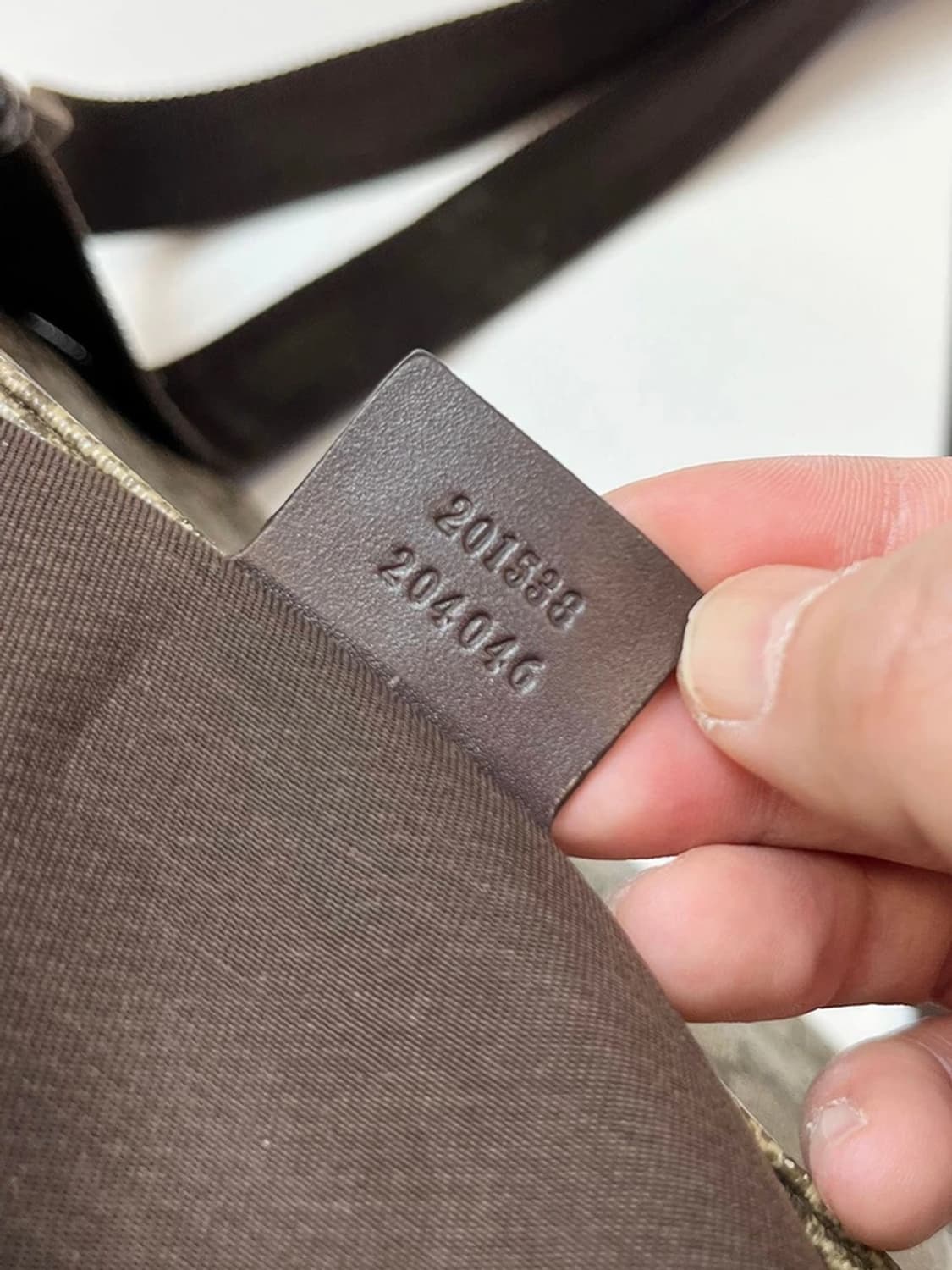 구찌 GG 수프림 모노그램 크로스백 A1585 상품이미지9