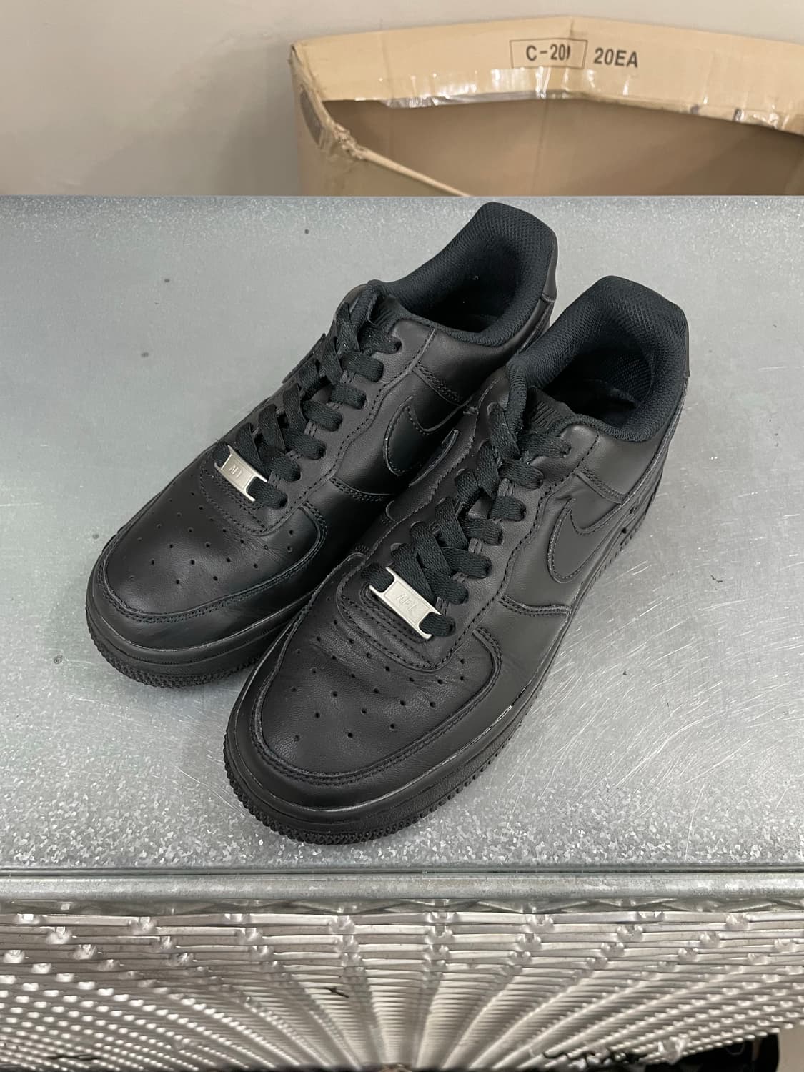 나이키 에어포스1 블랙 240 상품이미지2