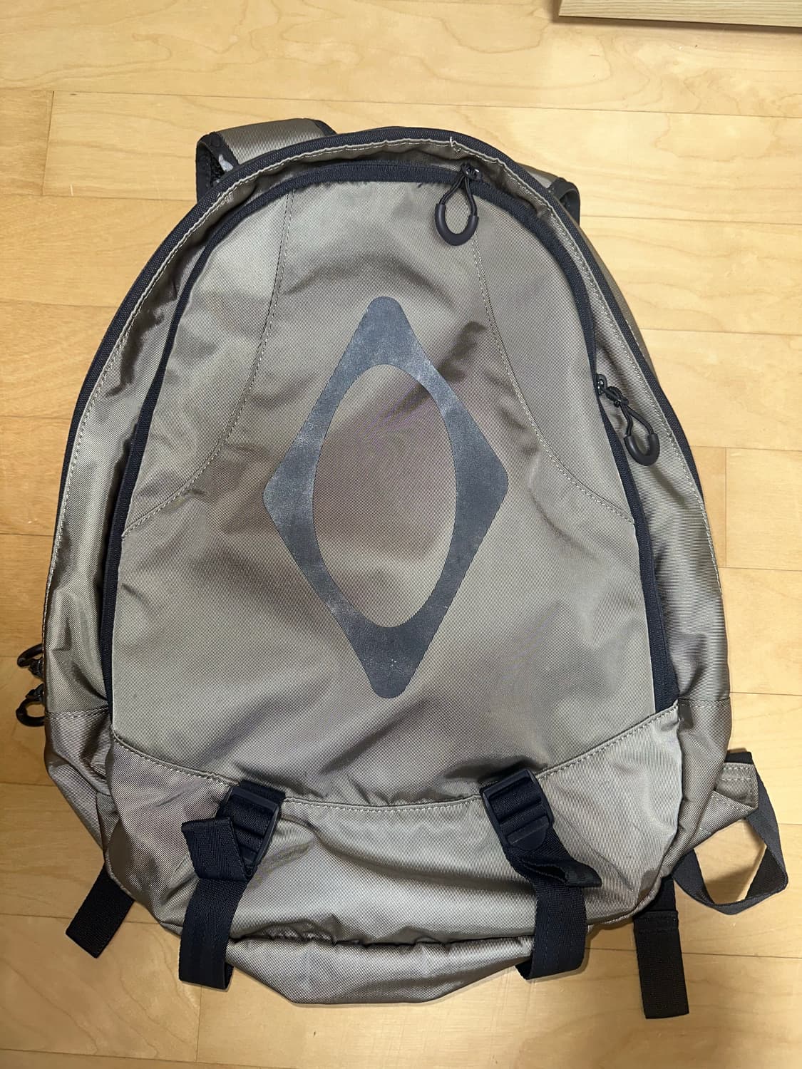 미스치프 롬버스 마운틴 백팩 카키 상품이미지1