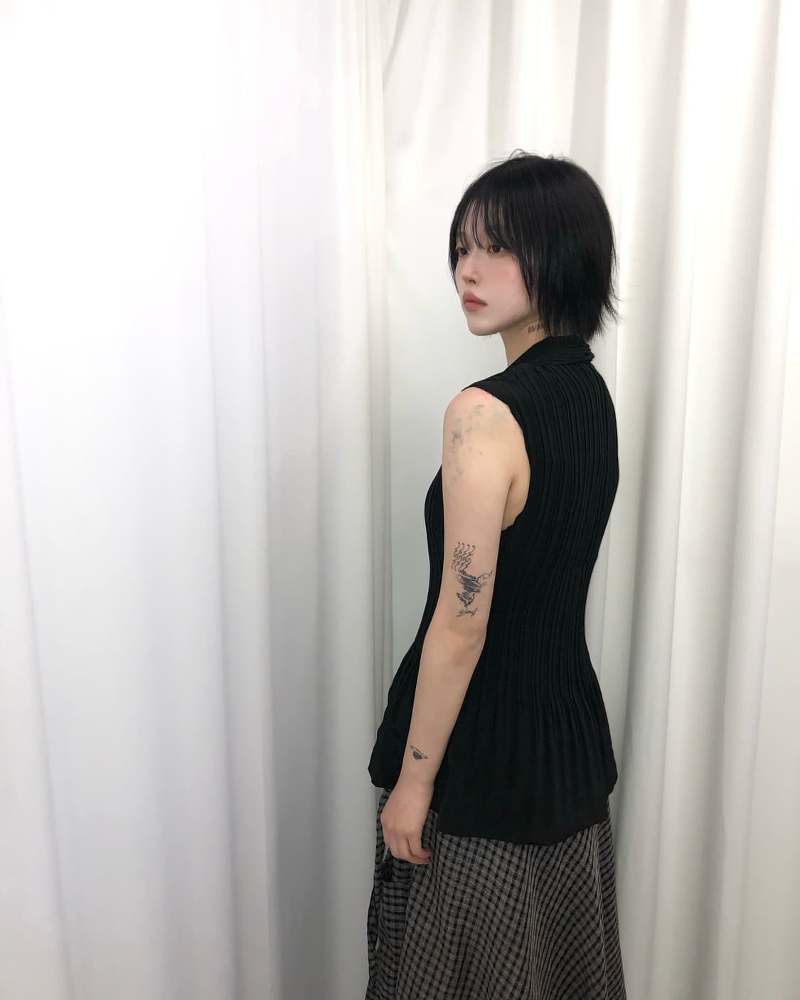 블랙 플리츠 나시 상품이미지2