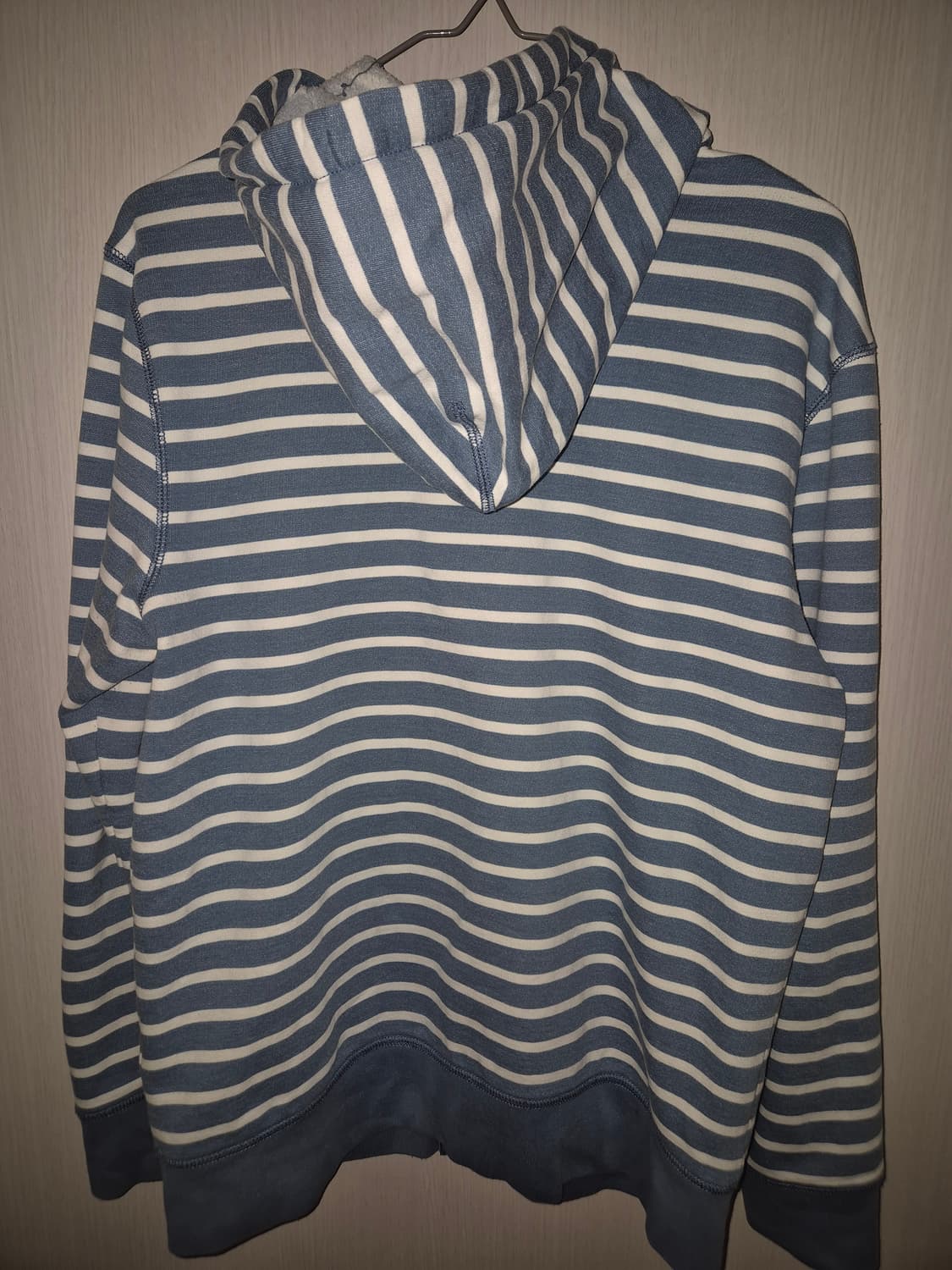 유일매물 ] GAP 핀터깔 파흰 단가라 후드 집업 남녀공용 M 상품이미지4