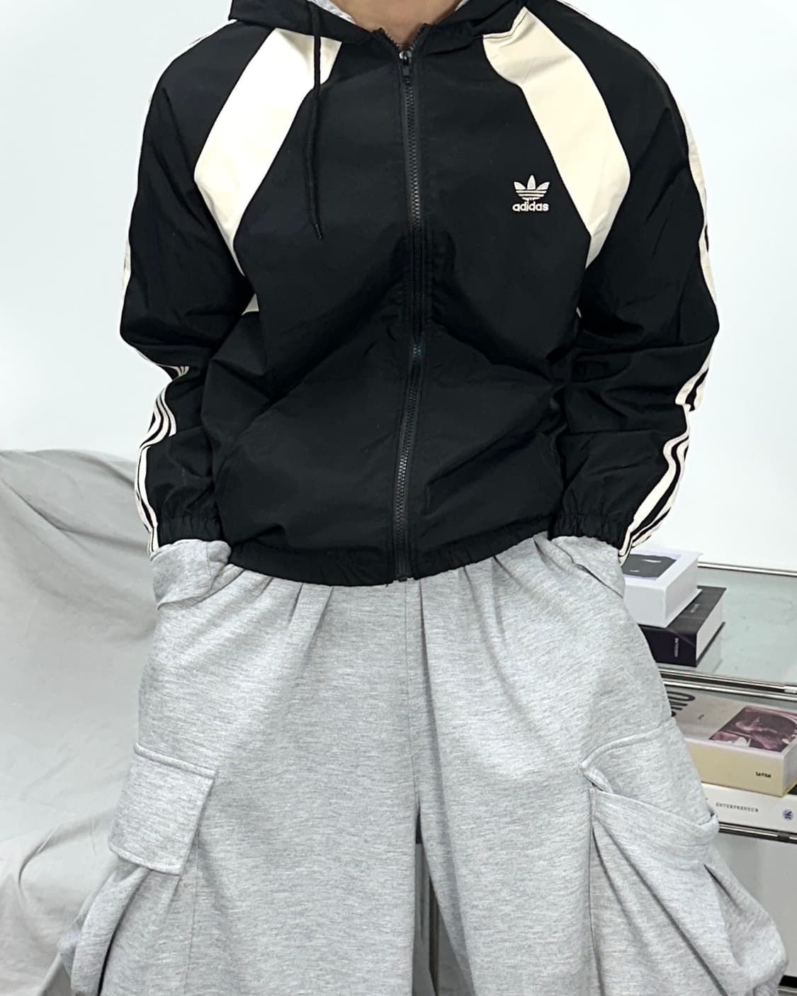 아디다스 블랙 화이트 파이어버드 후드 바람막이 상품이미지1