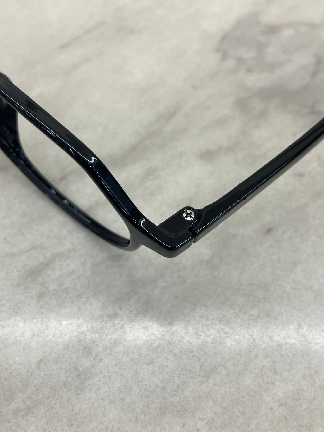 오앤씨 ONC 라운드 뿔테 안경 (블랙,클리어 2가지) 상품이미지2