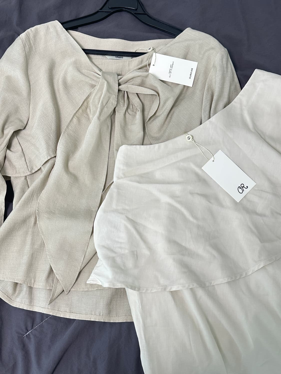 아우로 ouro sheer ribbon blouse 블라우스 베이지 상품이미지4