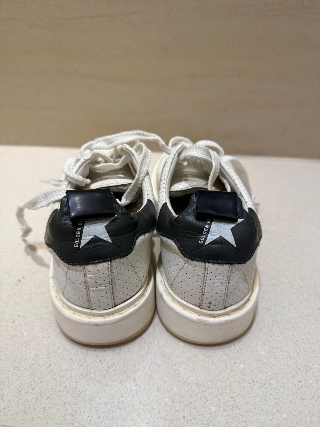 골든구스 화이트 스니커즈 240 운동화 여성 플랫 단화 여자신발 상품이미지3