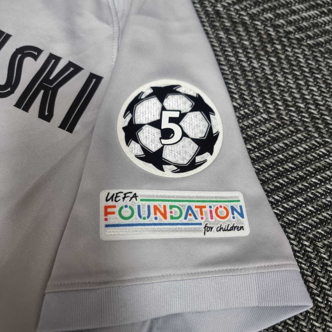 22-23시즌 바르셀로나 써드 유니폼 #9 레반도프스키 상품이미지9