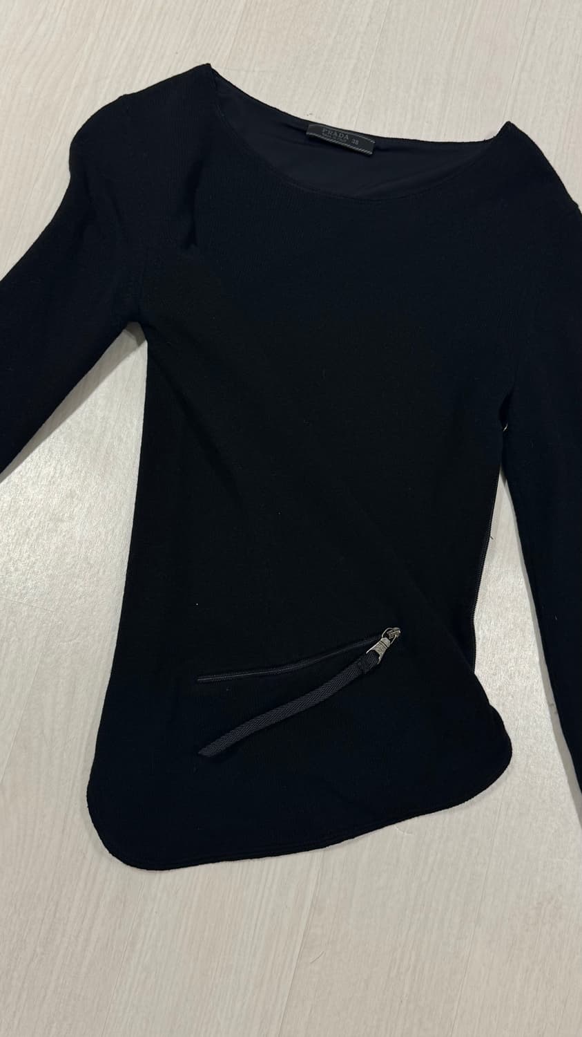 프라다 비대칭 디테일니트 상품이미지5