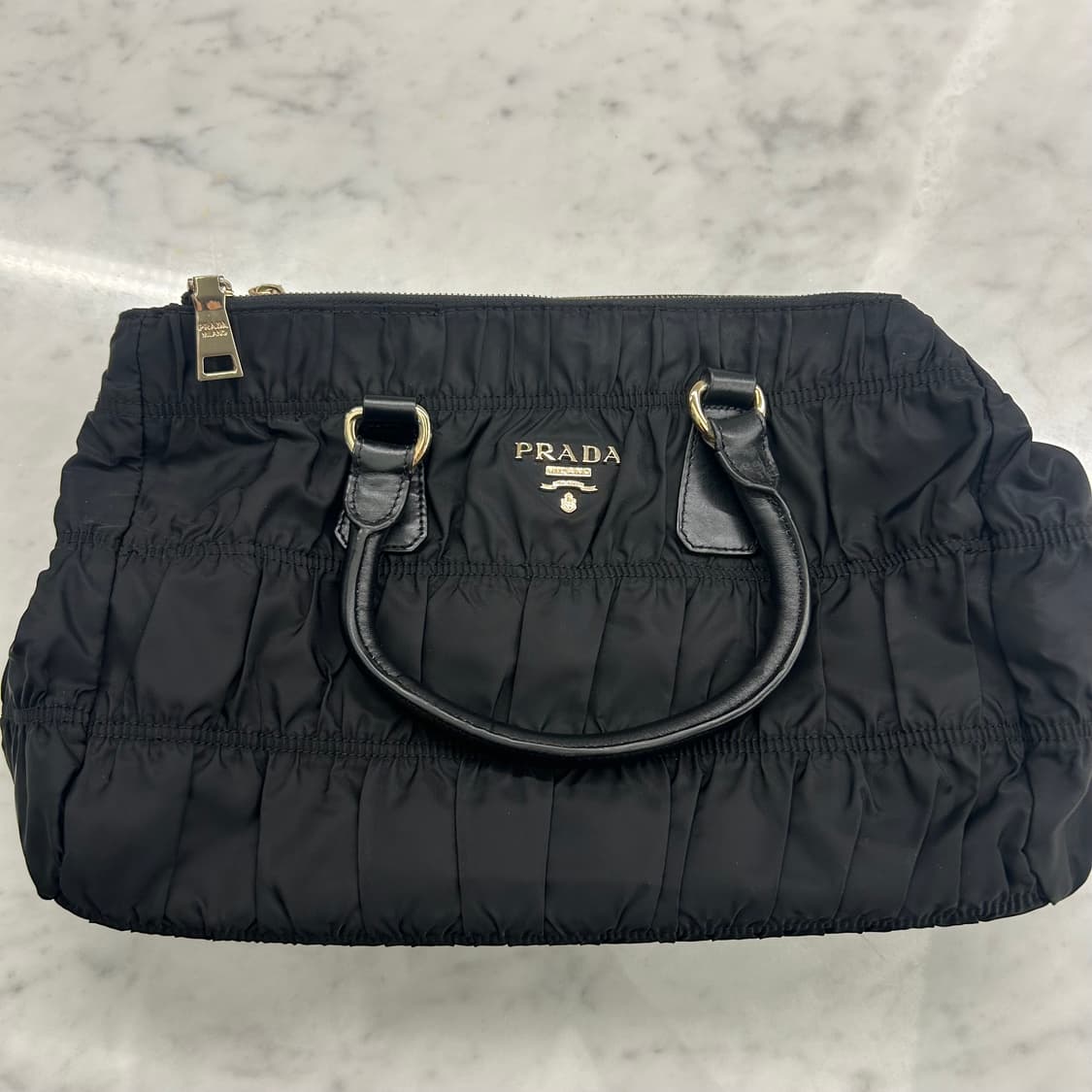 프라다 고프레 나일론 블랙 토트백 상품이미지1