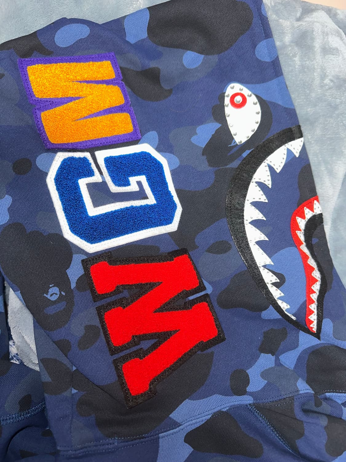 베이프 컬러 카모 크리스탈 스톤 샤크 크롭 풀 집 후드 집업 청계 M 상품이미지4