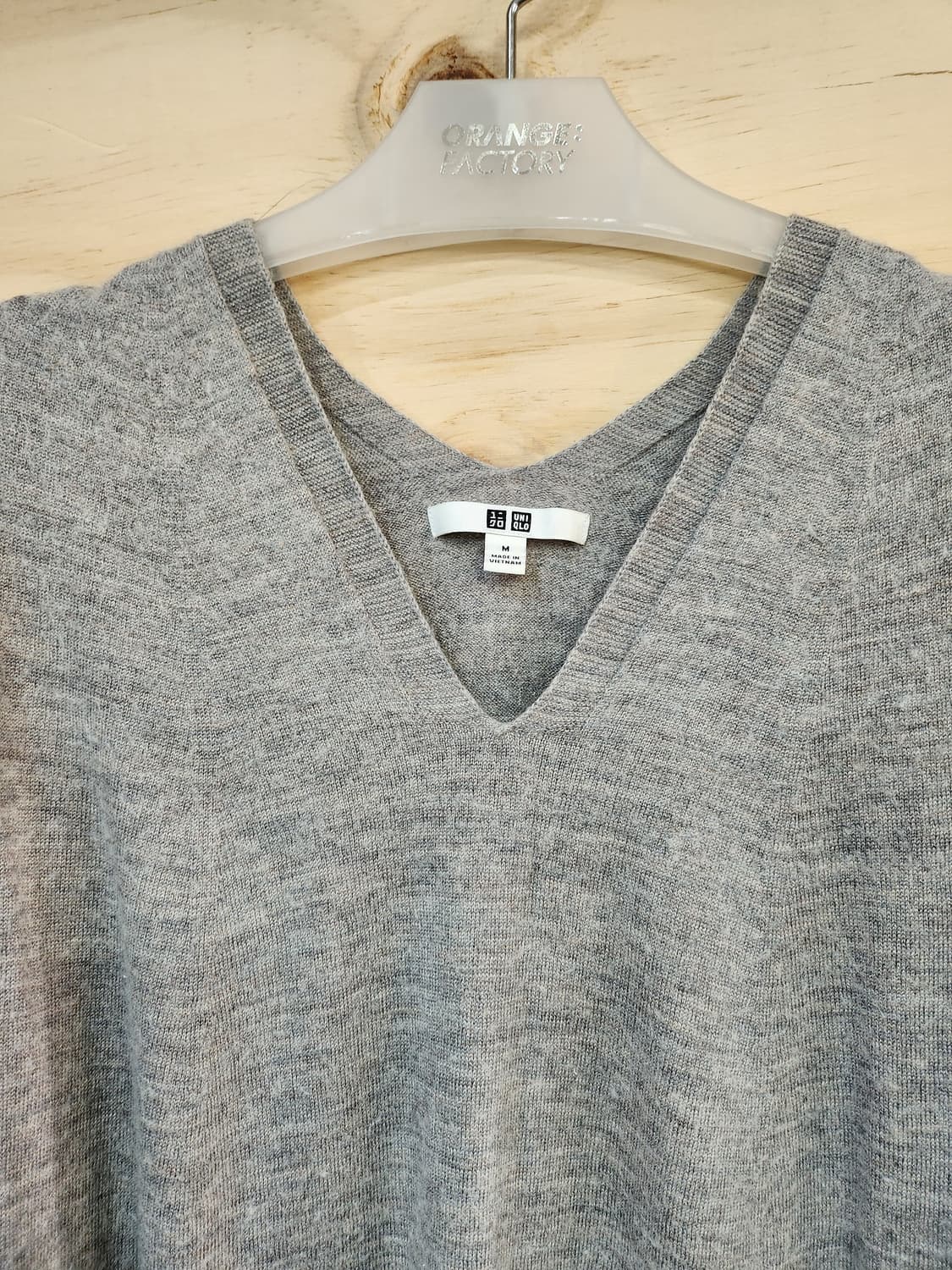 399) 유니클로 V넥 니트 미디 원피스 상품이미지3