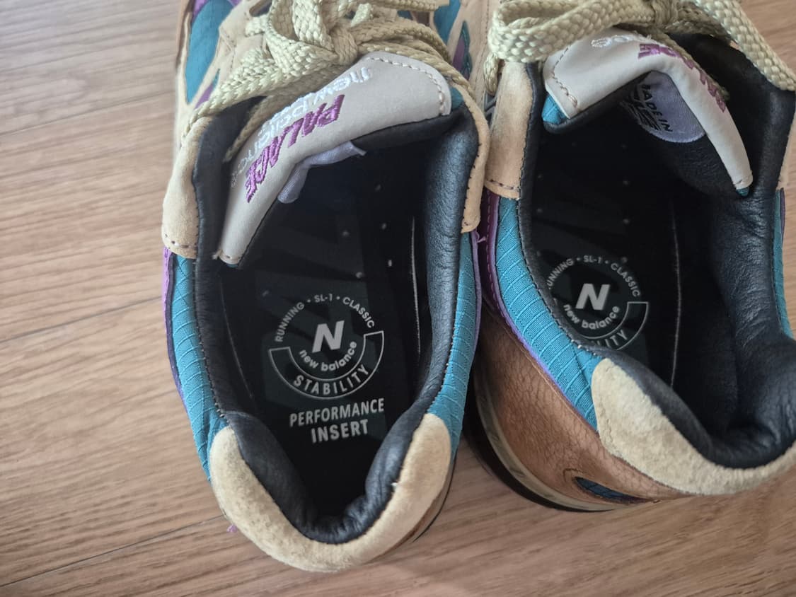 뉴발란스x팔라스 991 판매합니다 상품이미지3