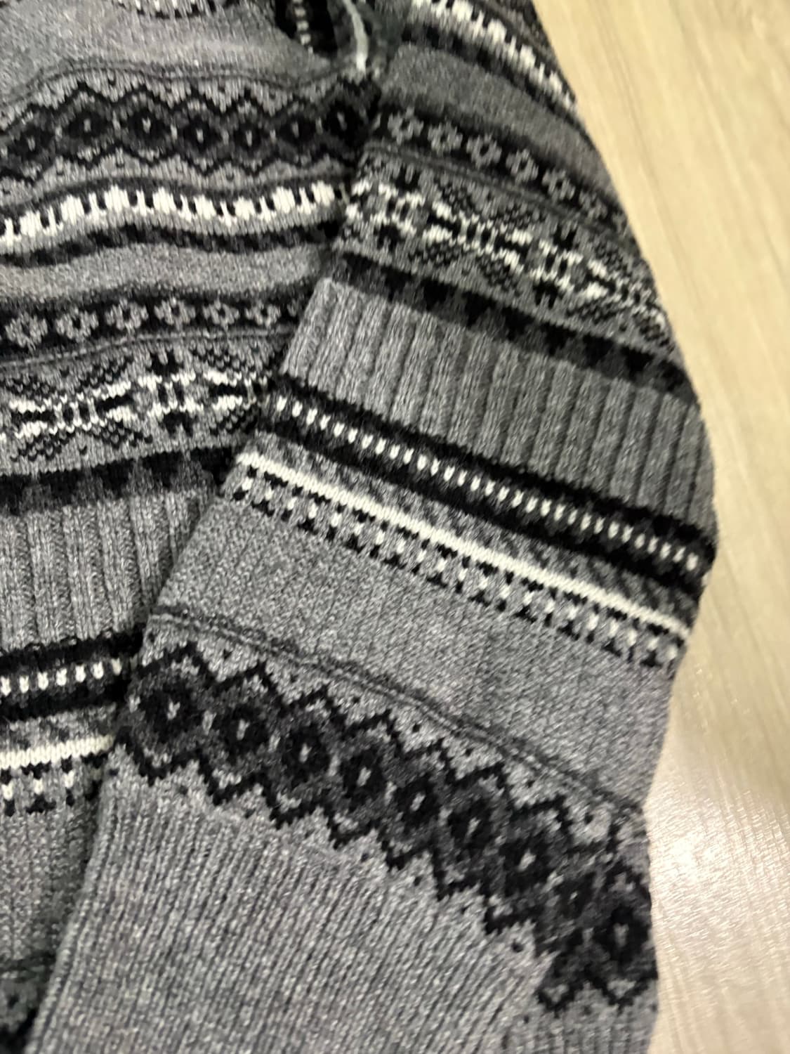 솔로이스트 25aw 페어아일 니트 상품이미지4