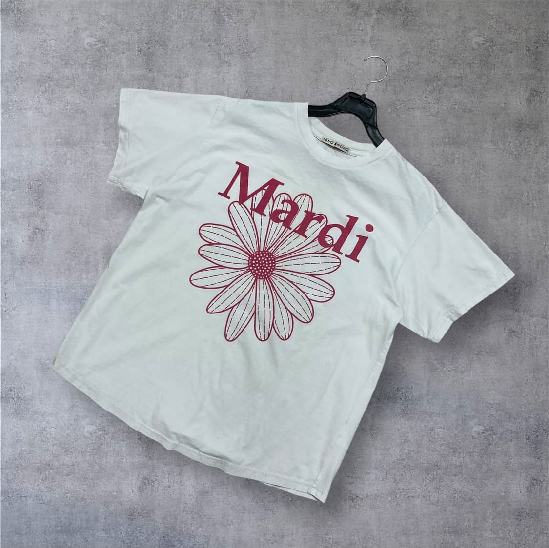 마르디 메크르디 플라워 빅로고 화이트 반팔티 상품이미지1