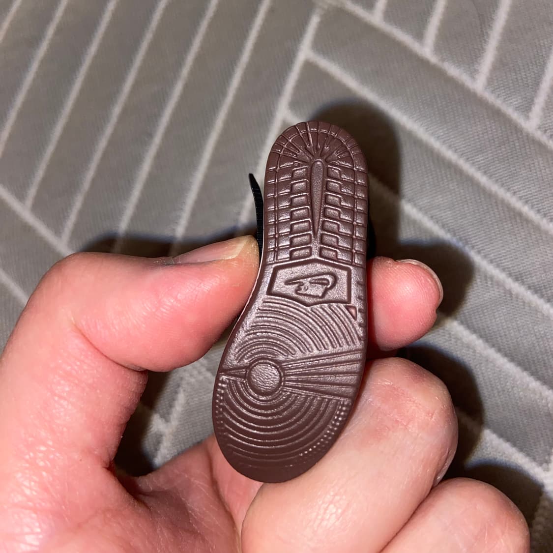 키링 루이비통 오프화이트 모노그램 미니어처 미니어쳐 슈즈 신발 키체인 상품이미지7