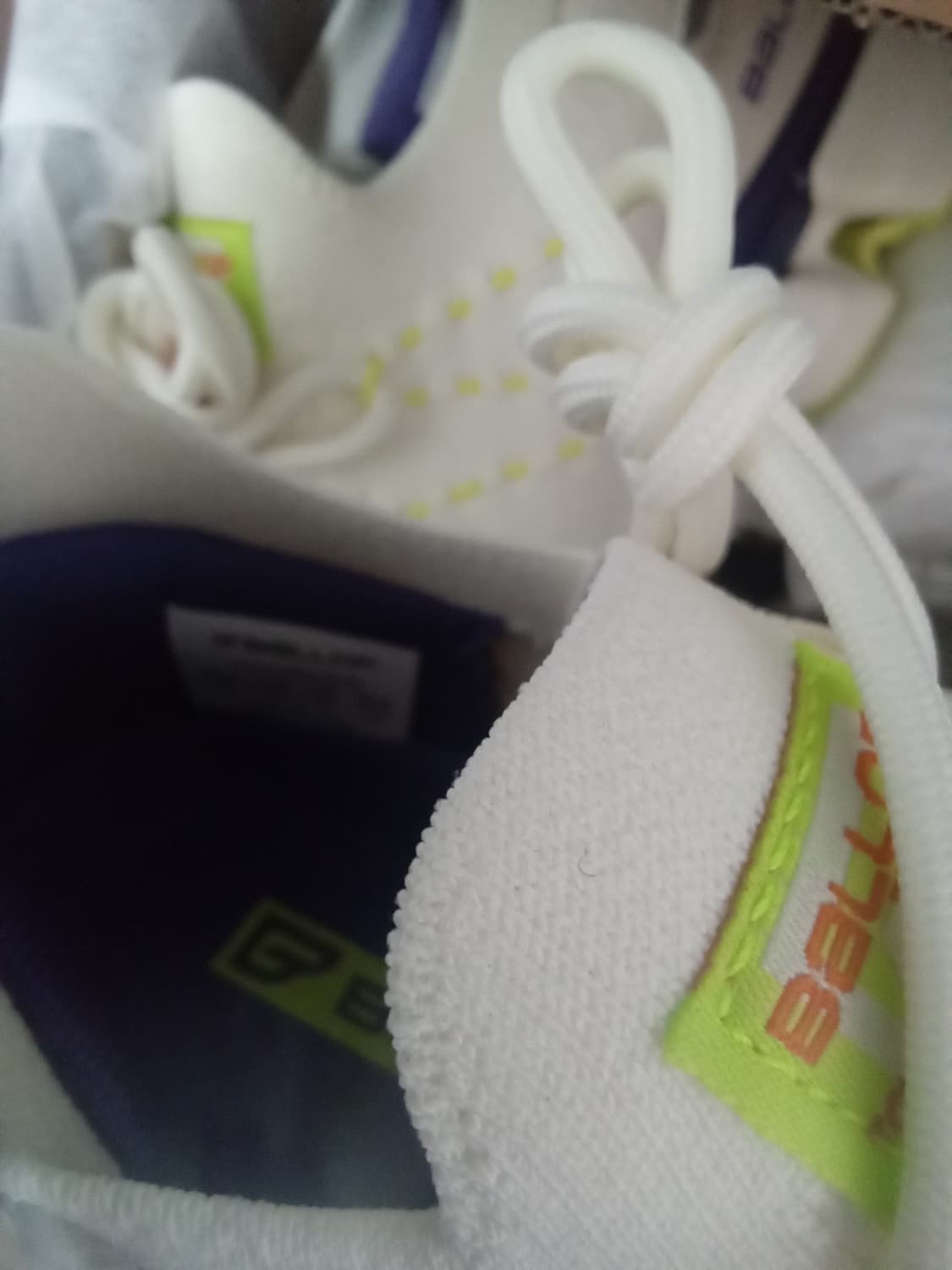 새제품,밸롭 티바트2.0 스튜디오 스나커즈 상품이미지8