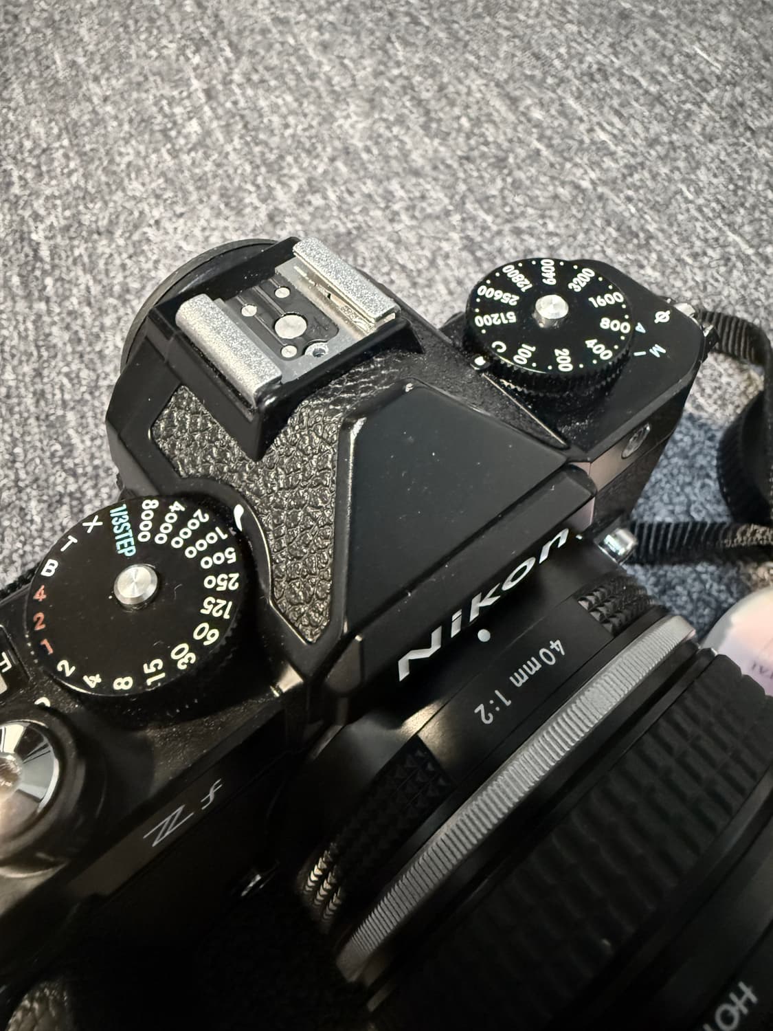 니콘 Zf 40mm f/2 SE Kit 상품이미지3
