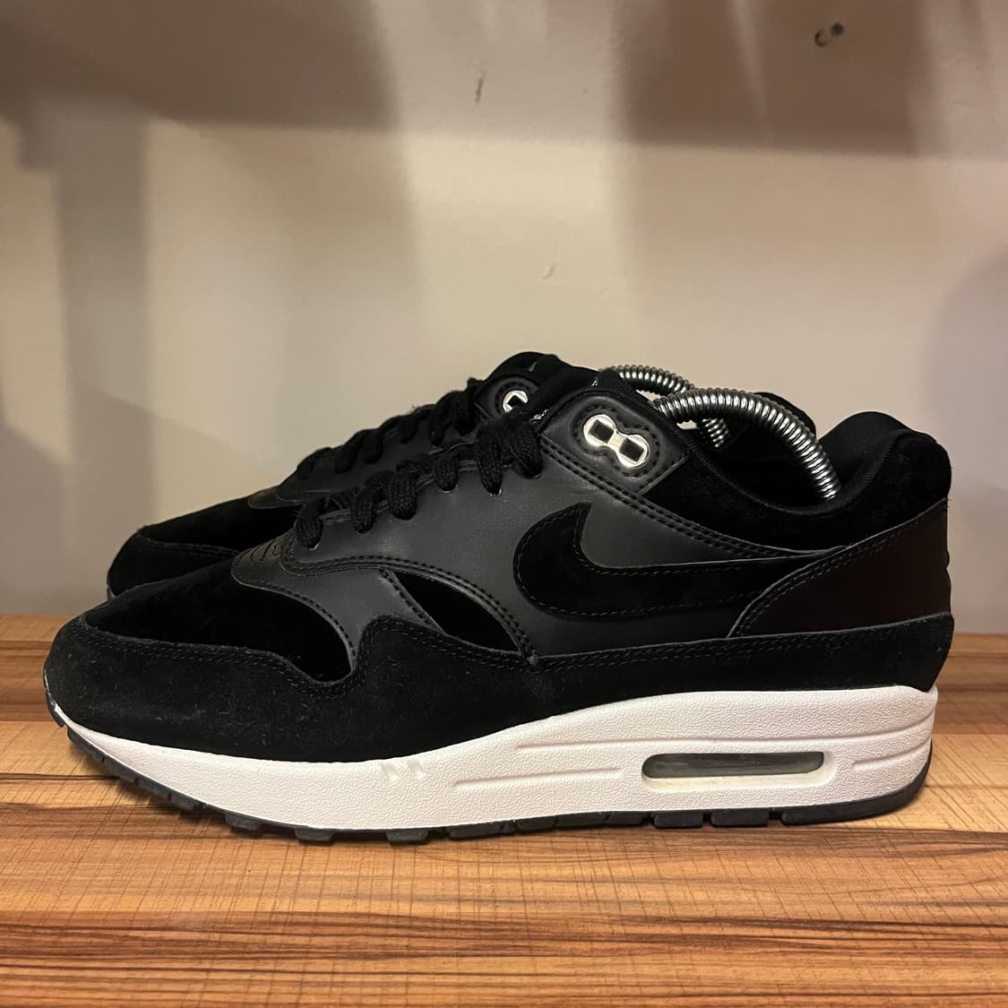 나이키 에어맥스1 스컬 상품이미지4
