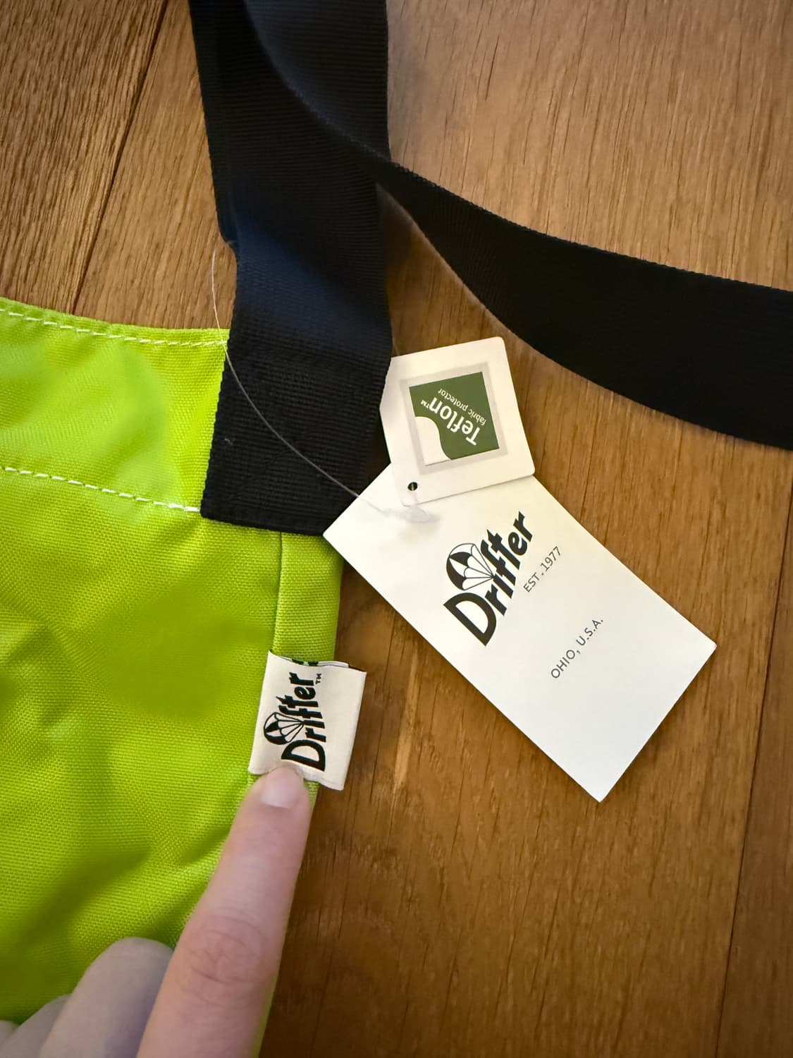 새상품) drifter 형광 숄더백 상품이미지5