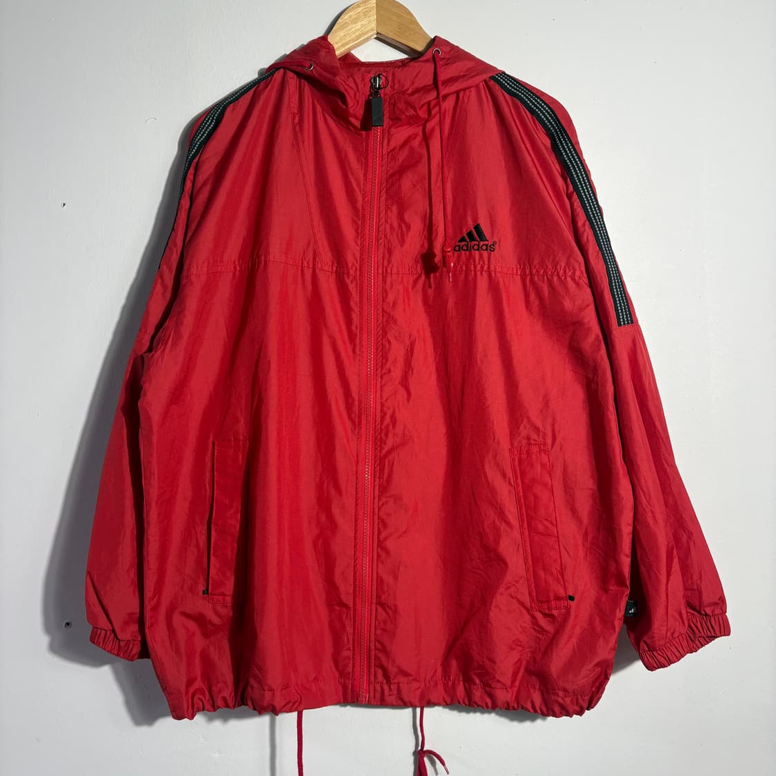 아디다스 레드 후드 윈드브레이커 자켓 (무료배송) 상품이미지1