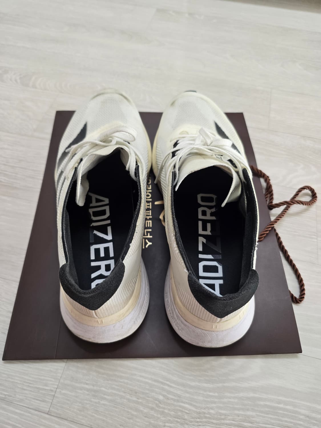 아디다스 아디제로 보스턴12 화이트 270사이즈 상품이미지3