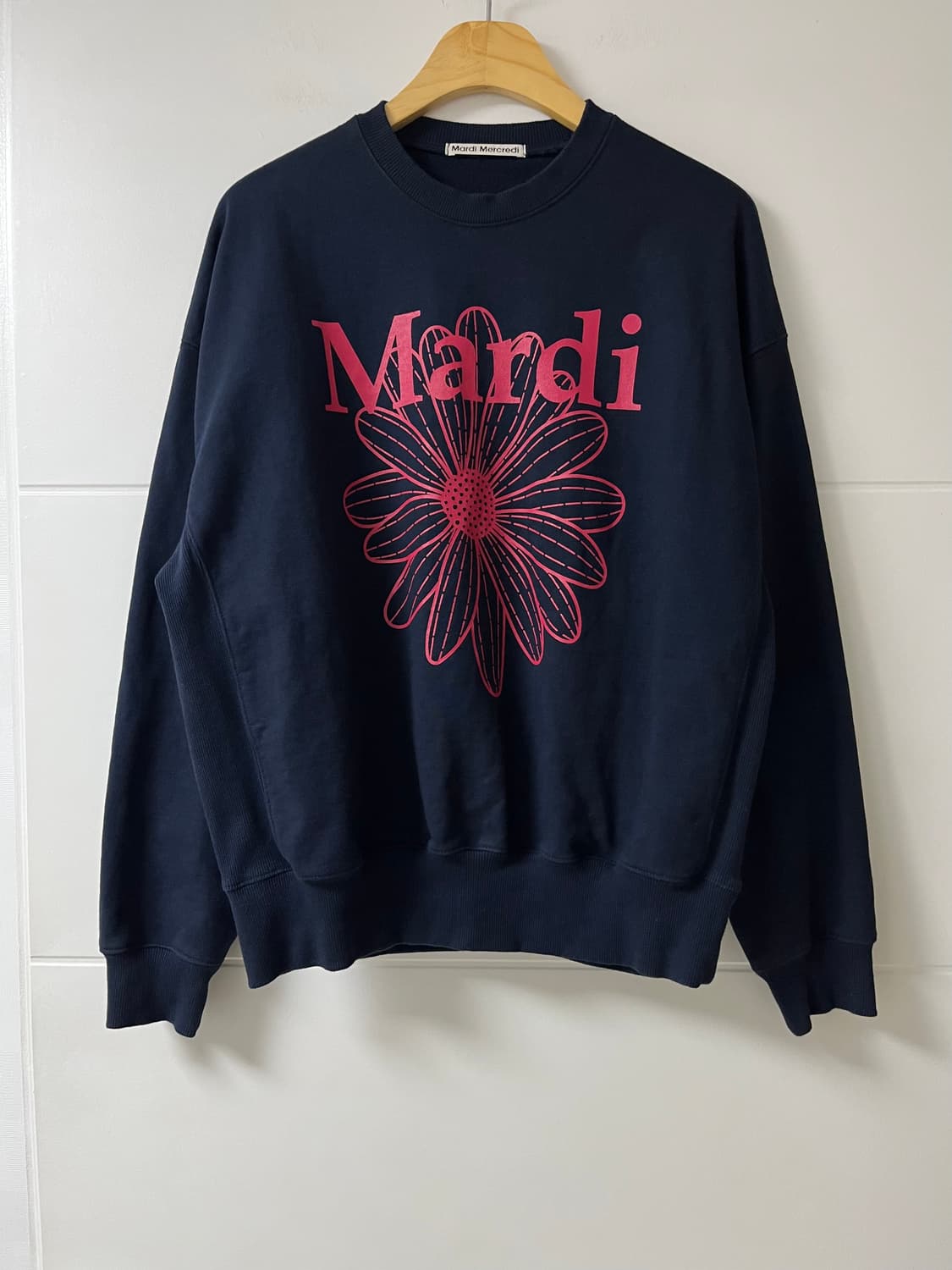 마르디 메크르디 맨투맨 상품이미지1