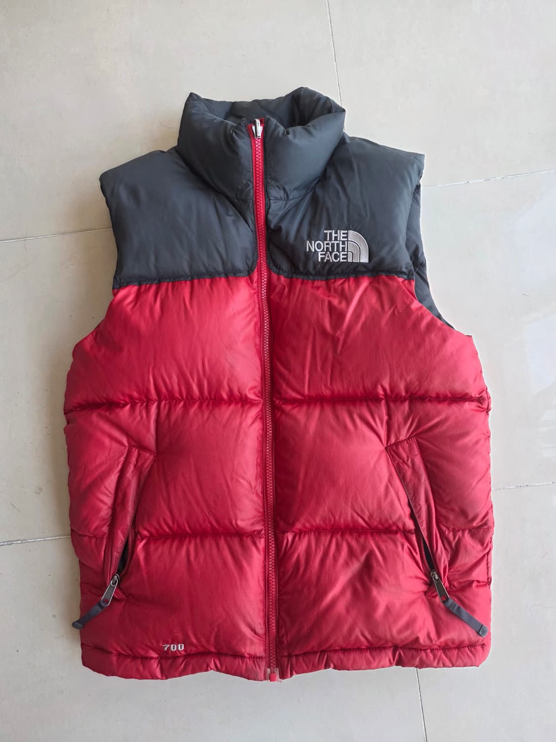 노스페이스 700 눕시 패딩 베스트입니다. 상품이미지1