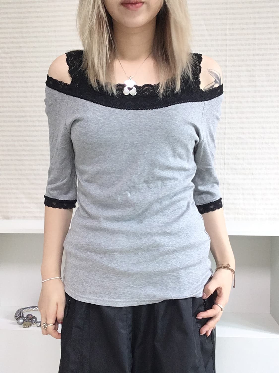 jpn vintage charcoal lace off-shoulder t 상품이미지5