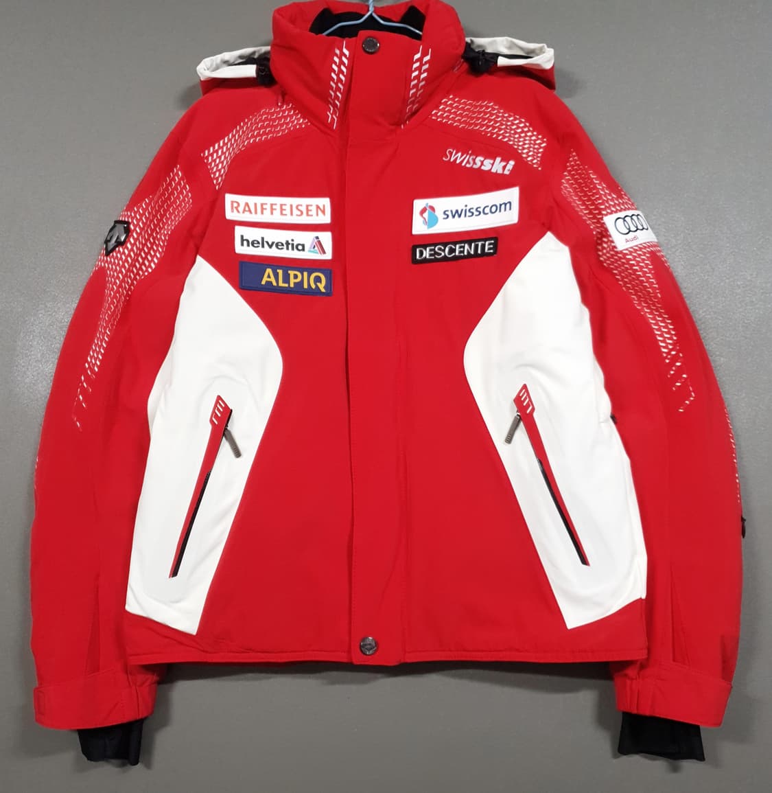 95 (M) 데상트 아우디 스위스 스키팀 대장급 희귀 패딩 점퍼 희귀 상품이미지1