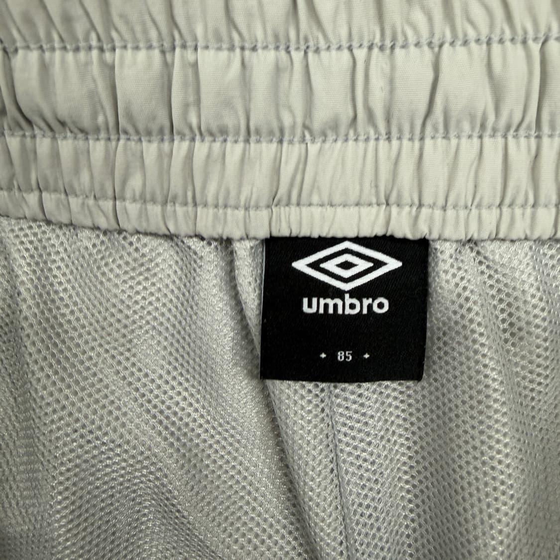 (XL)엄브로 UMBRO 베이직로고 우븐 반바지(라이트그레이) 상품이미지2