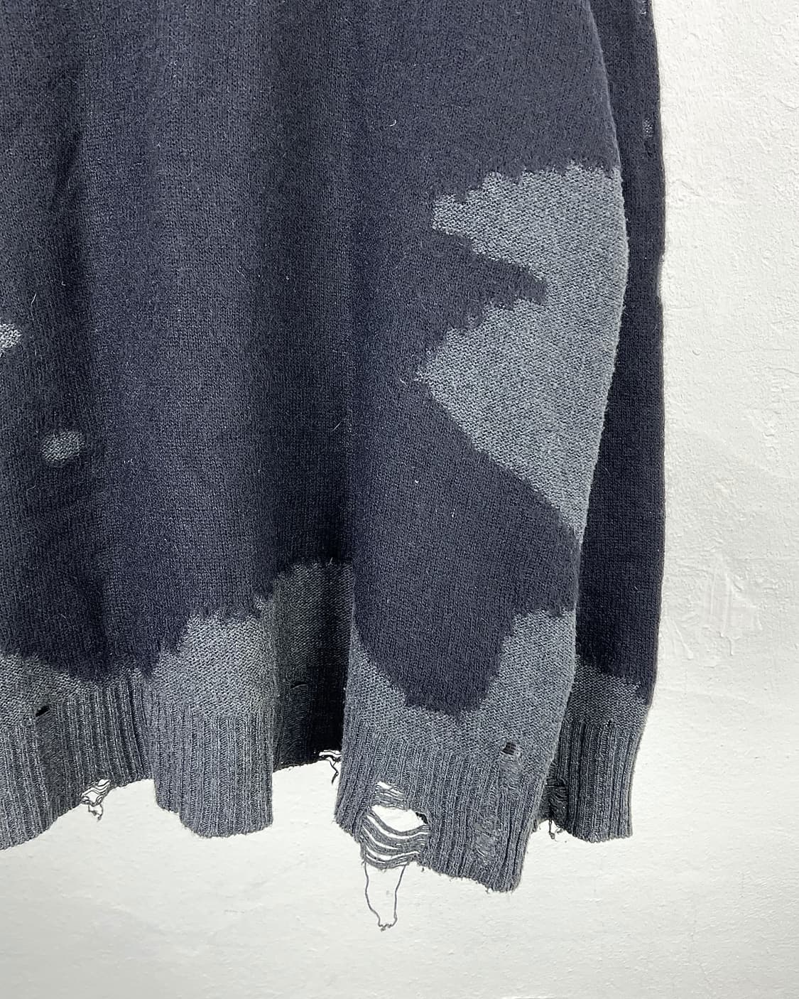 디젤 18aw 블랙 투페이스 그런지 울 블렌드 니트 스웨터 상품이미지5