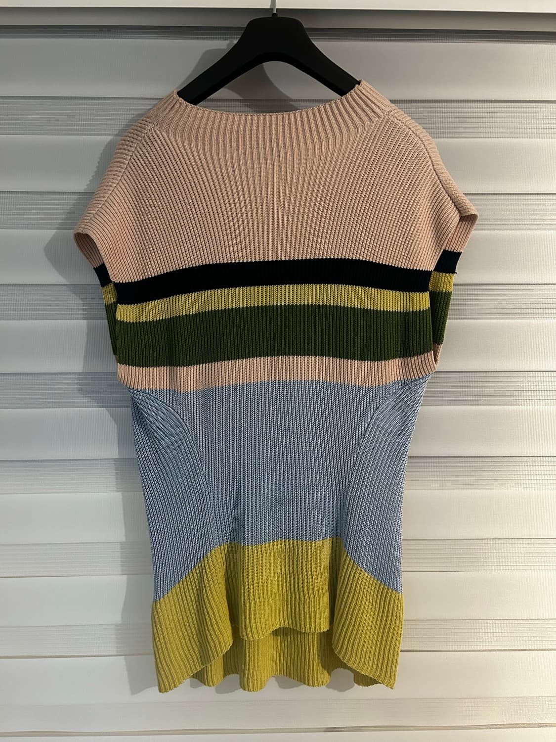 키코 코스타디노브 에식 하이넥 스트라이프 베스트 48 상품이미지2