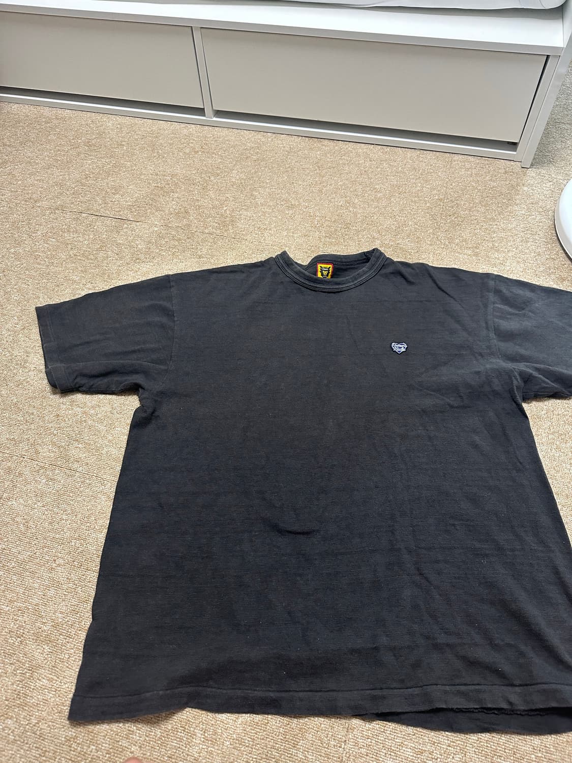 휴먼메이드 하트 배지 티셔츠 블랙 2xl 판매합니다. 상품이미지1