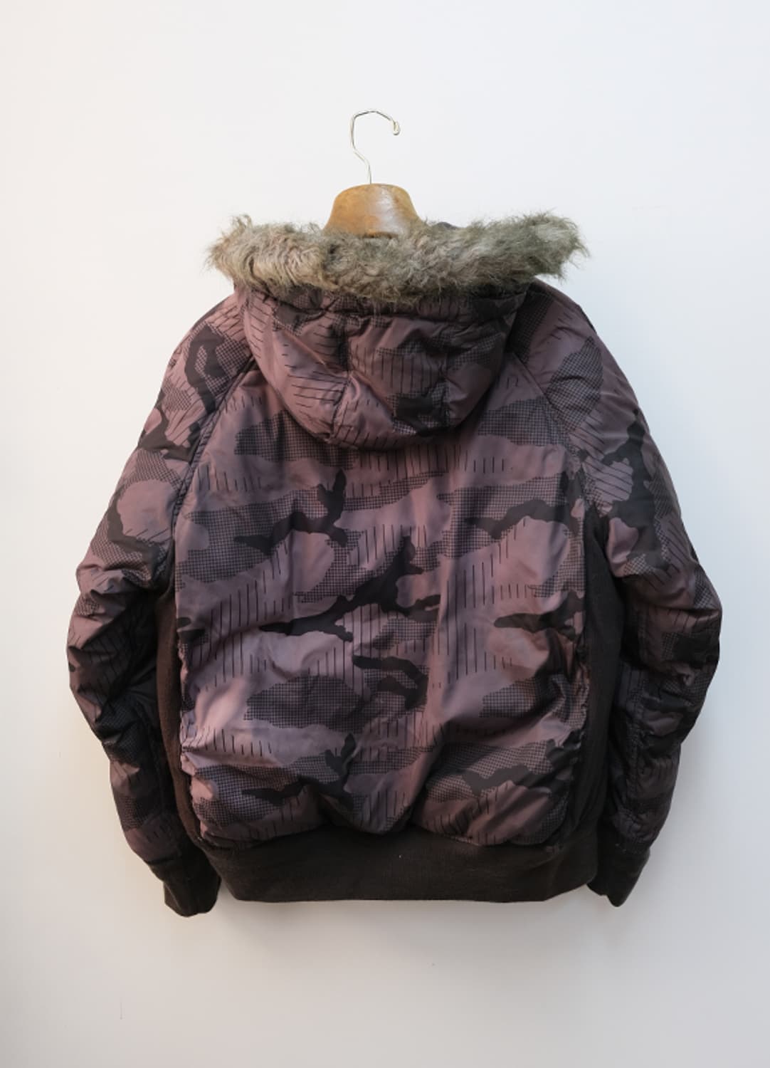 스투시 봄버 다운 점퍼 상품이미지2